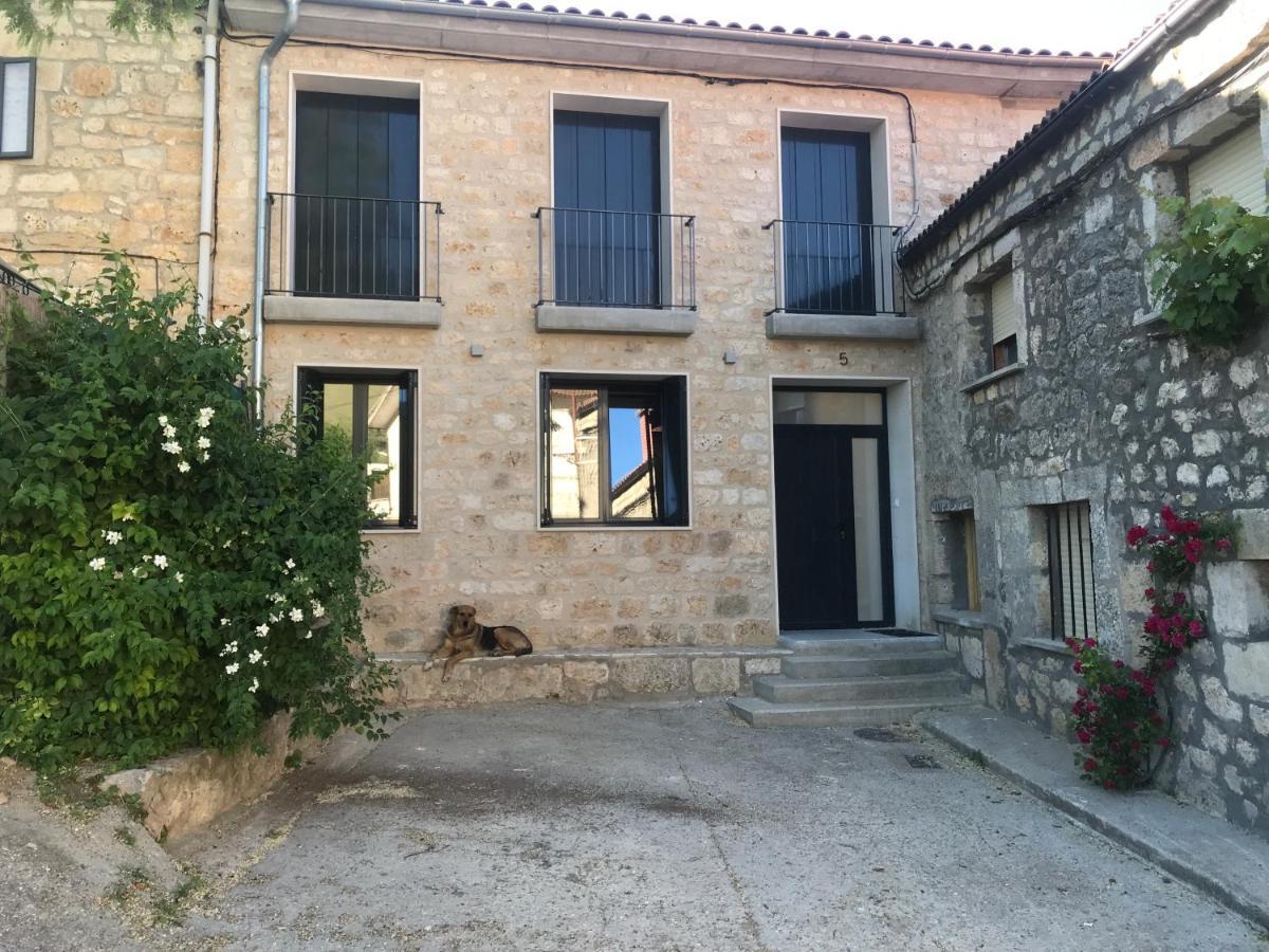 El Pecu Casa Rural Starfamiliar Bustillo Del Paramo Luaran gambar