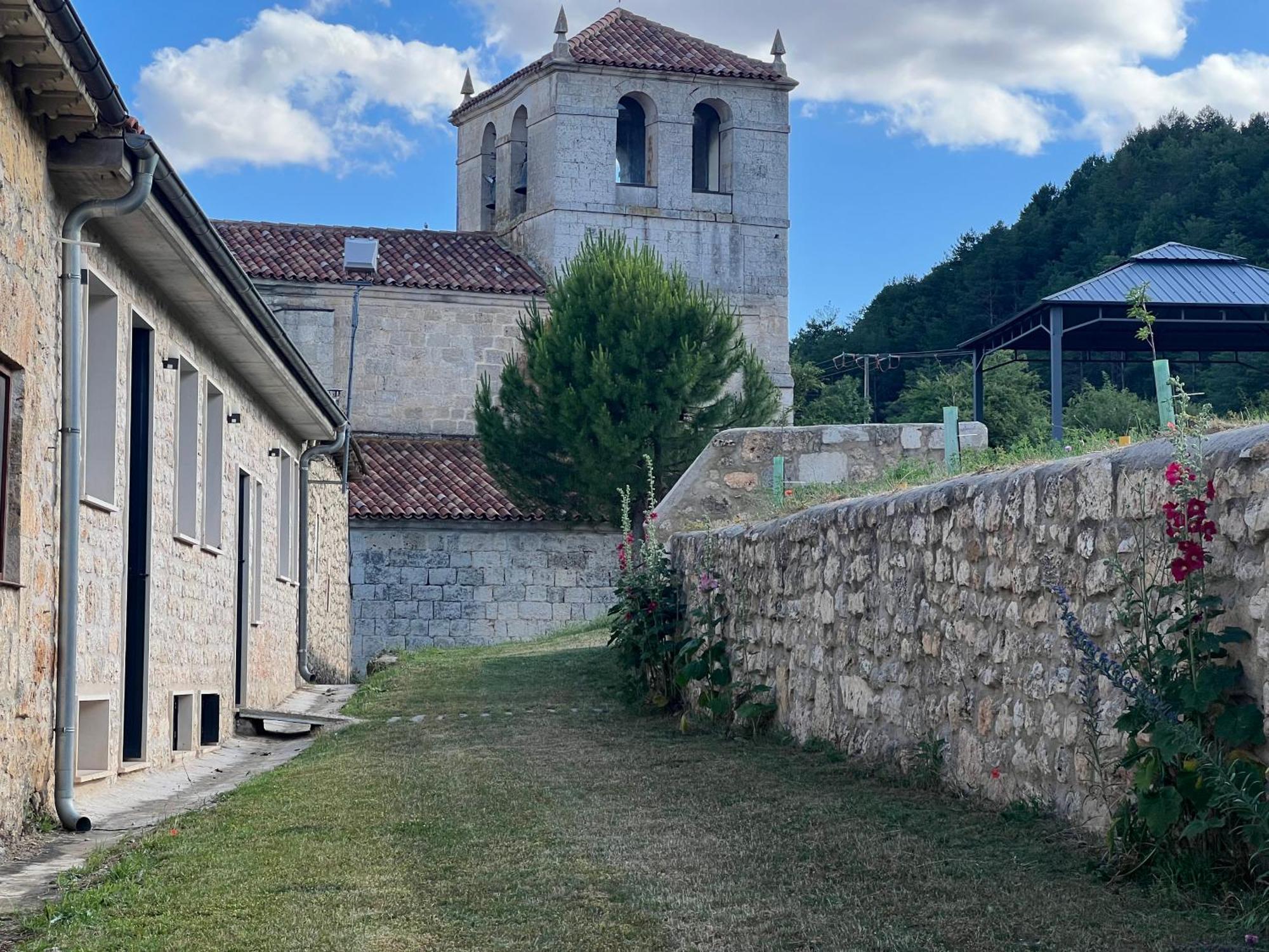 El Pecu Casa Rural Starfamiliar Bustillo Del Paramo Luaran gambar